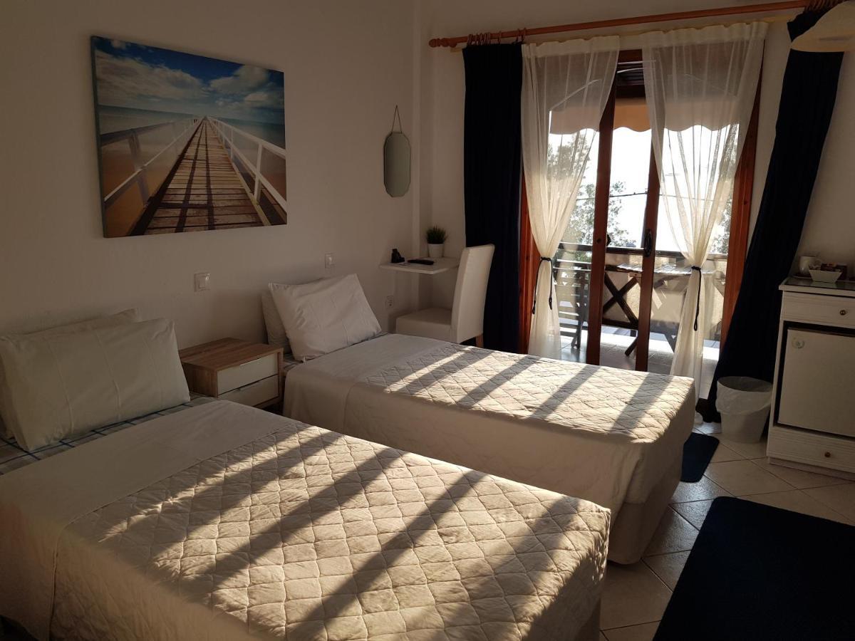 Pension Antonakis Hotel Урануполи Екстериор снимка